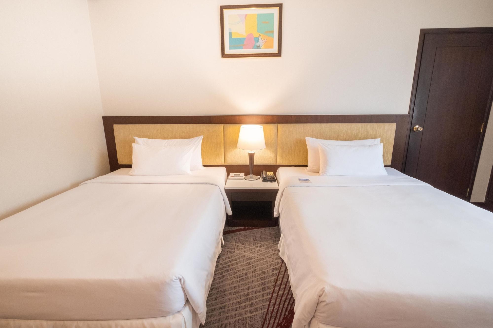בנגקוק Zenith Sukhumvit Hotel מראה חיצוני תמונה