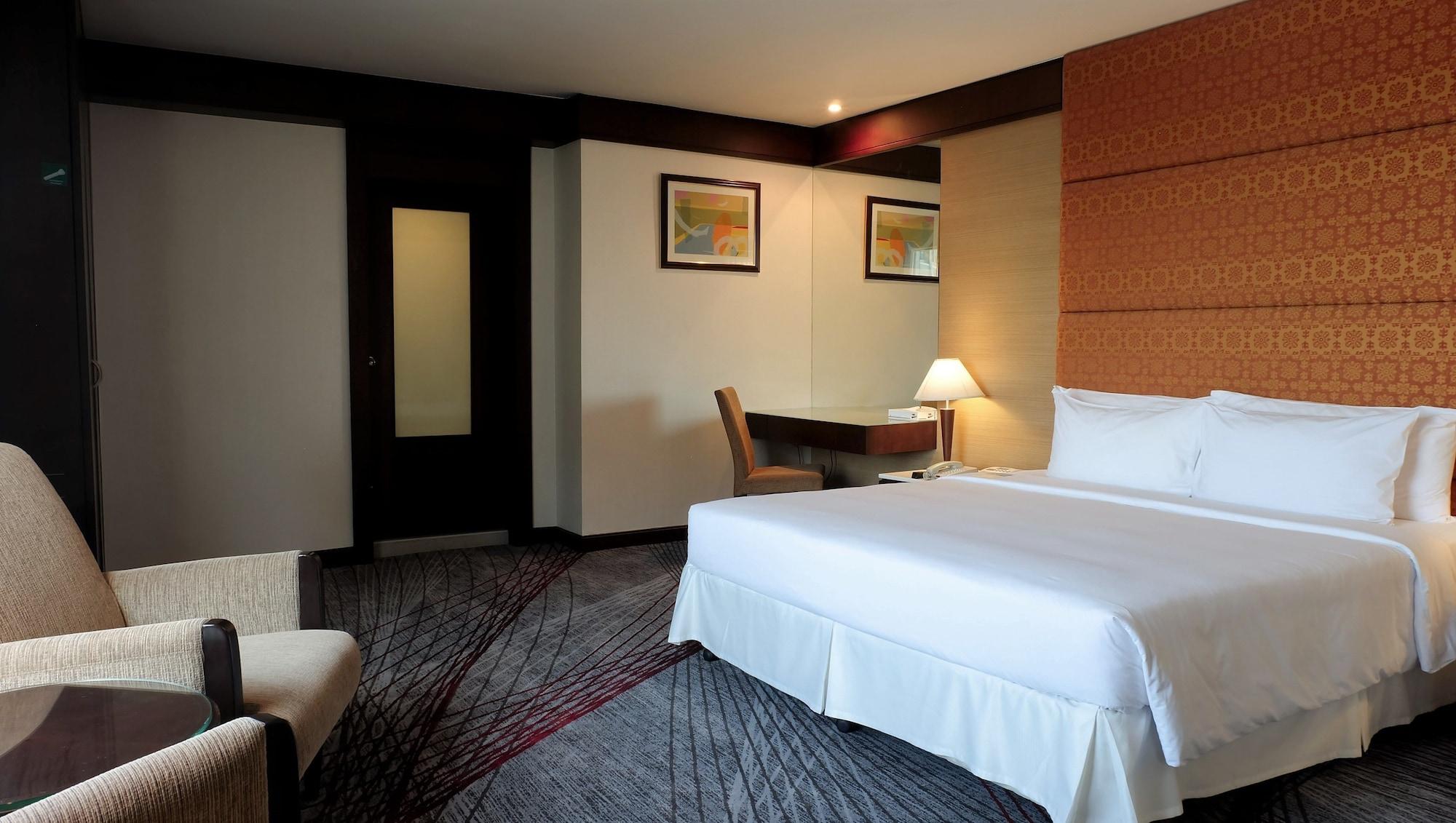 בנגקוק Zenith Sukhumvit Hotel מראה חיצוני תמונה