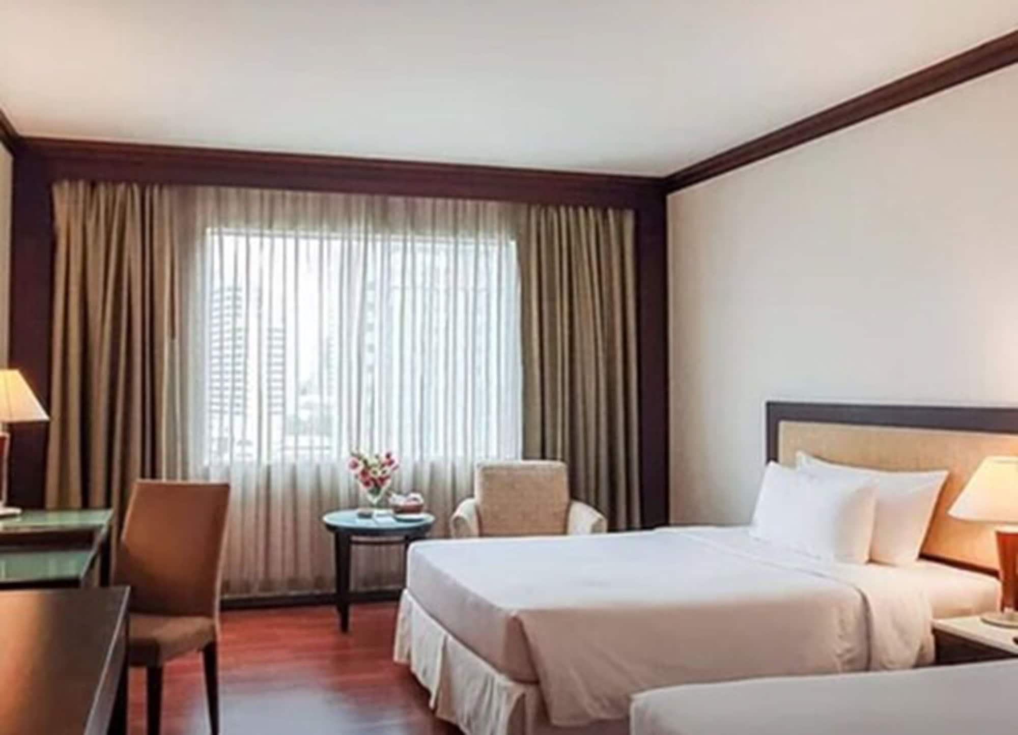 בנגקוק Zenith Sukhumvit Hotel מראה חיצוני תמונה