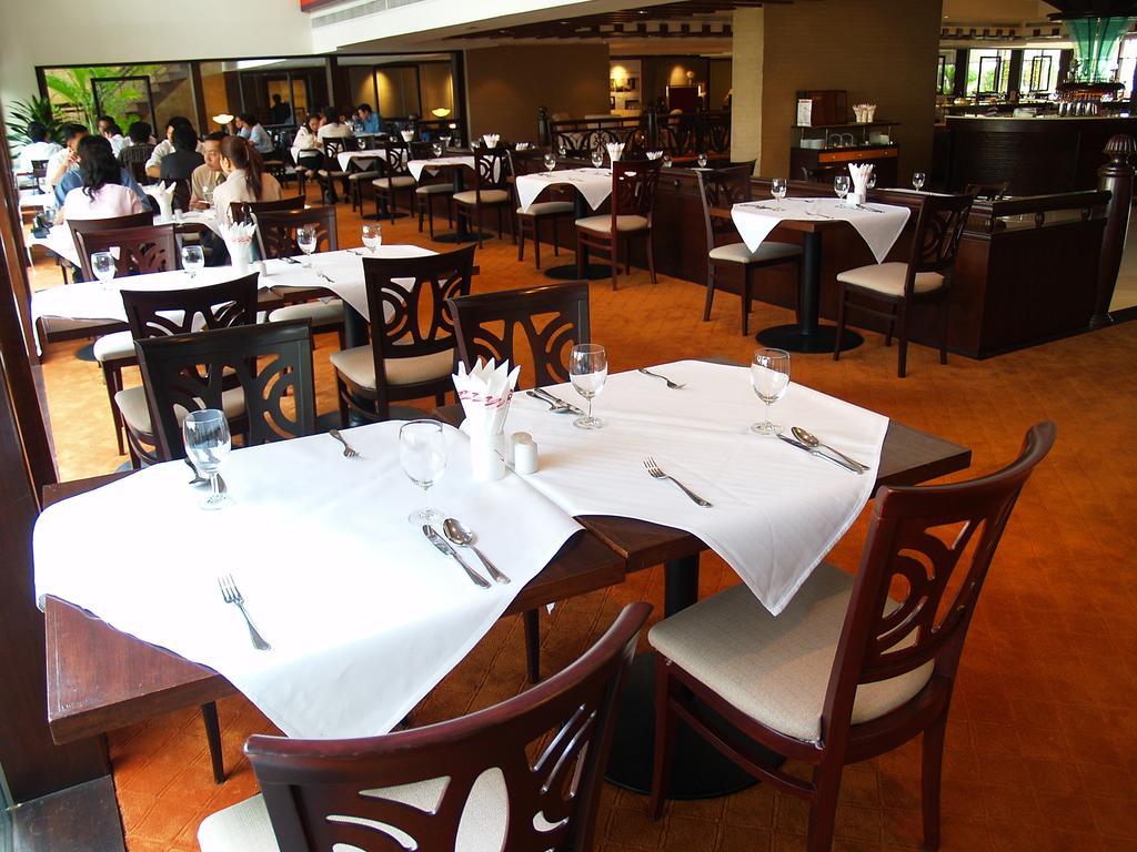 בנגקוק Zenith Sukhumvit Hotel מראה חיצוני תמונה