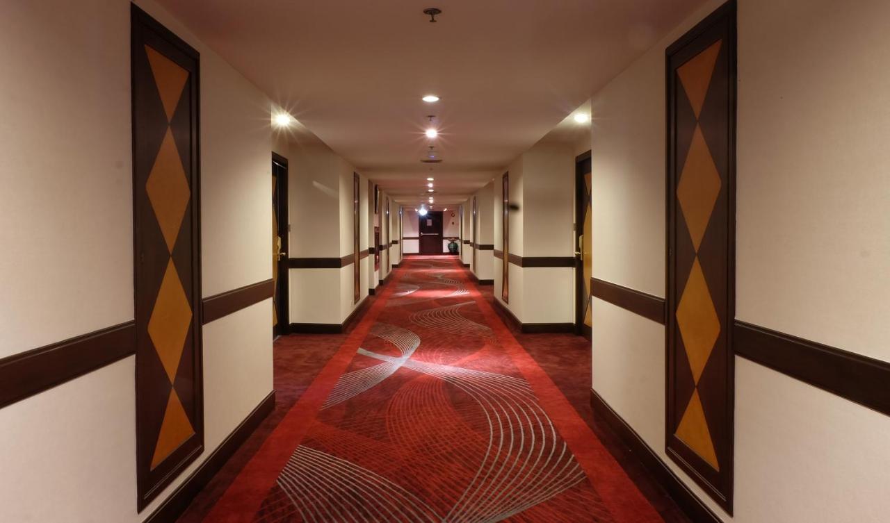 בנגקוק Zenith Sukhumvit Hotel מראה חיצוני תמונה