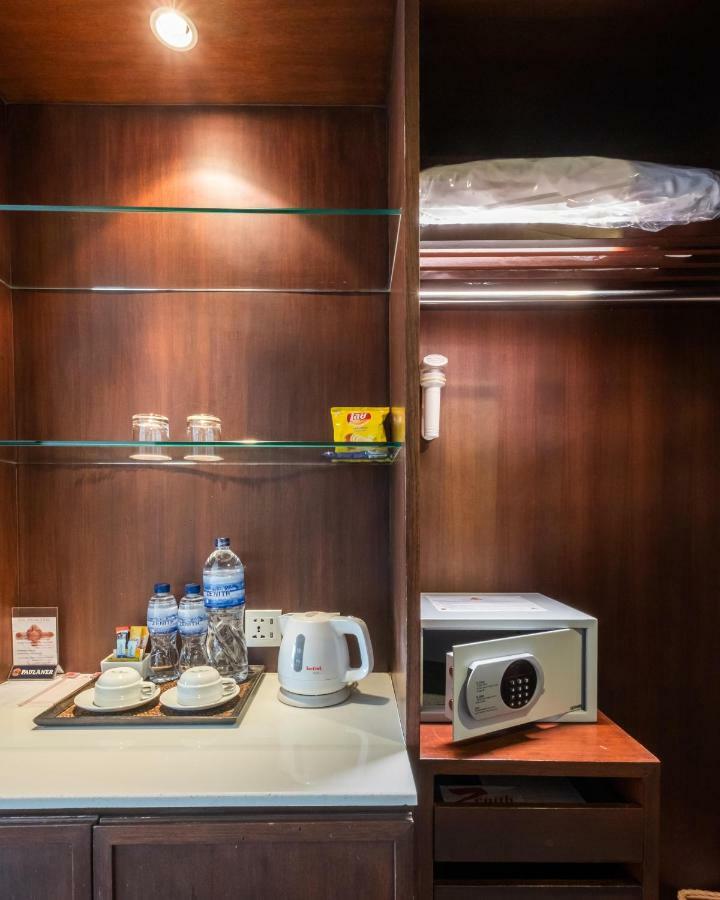בנגקוק Zenith Sukhumvit Hotel מראה חיצוני תמונה