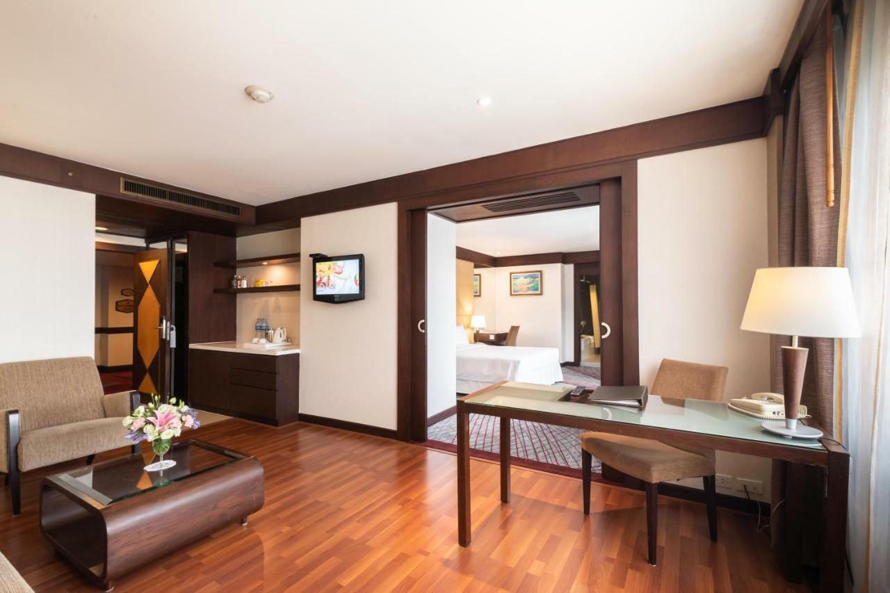 בנגקוק Zenith Sukhumvit Hotel מראה חיצוני תמונה